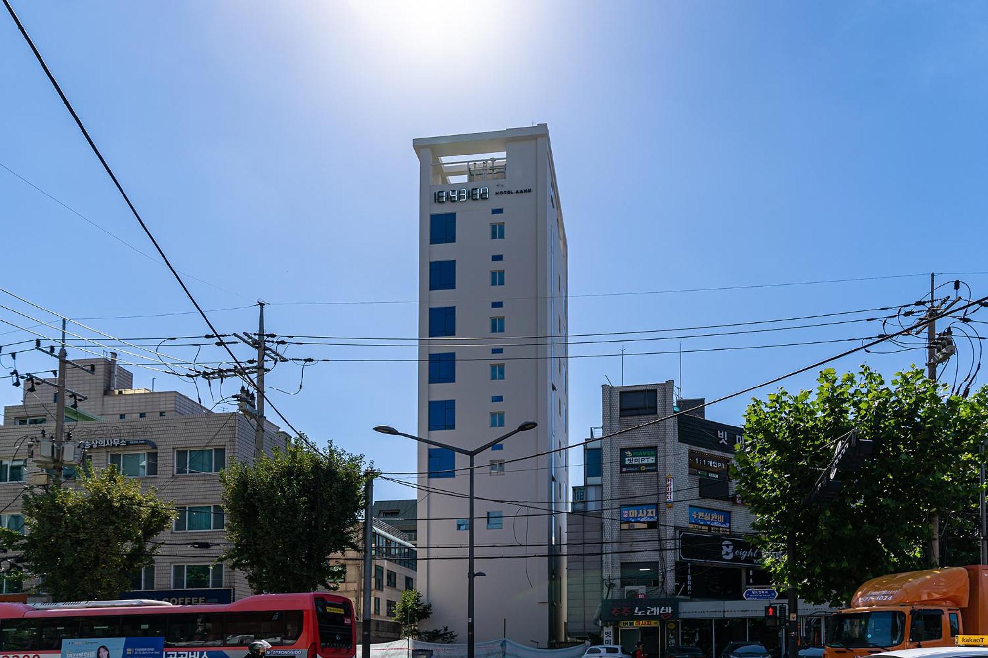 Aank Hongdae Seoul